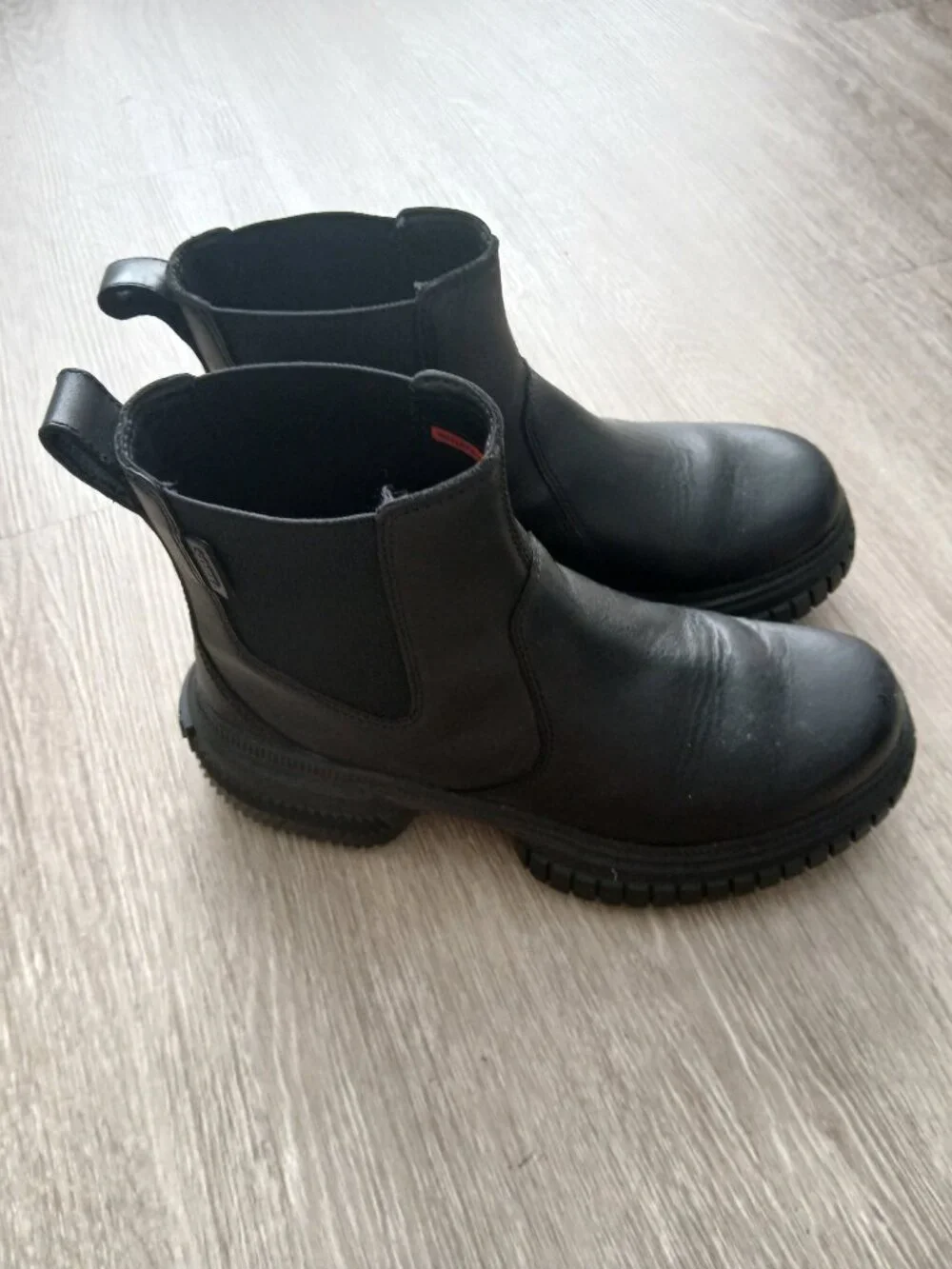 NWOT ATHLETA BLACK 8 ONA AVA RAIN BOOTS!!!